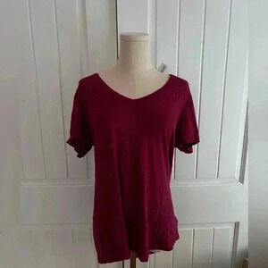 LAmade Burgundy V Neck Short Sleeve Tee Size Small NWT